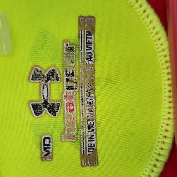 Under armour Heatgear top size medium - Picture 4 of 5